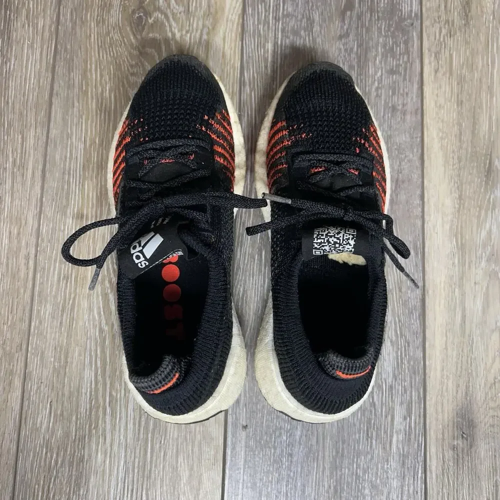 Adidas Pulseboost HD EE4030 Youth US Size 5 Knit Black Orange Sneaker Shoes